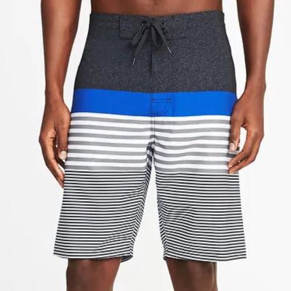 Men’s Old Navy Printed Board Shorts NWT Size 42W